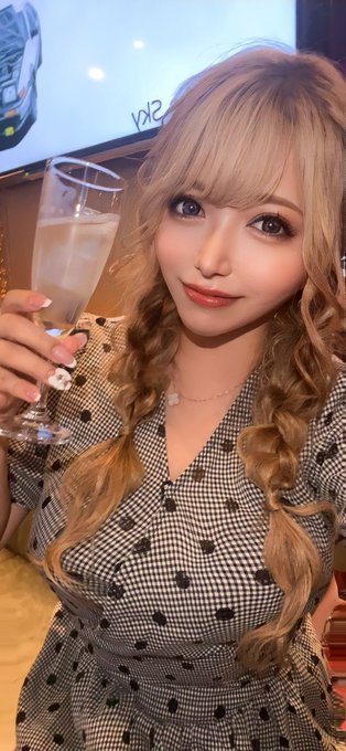 お腹が大変なことになりながら何とか1日過ごしました、ふぅ https://t.co/AXh4SnVaQ3