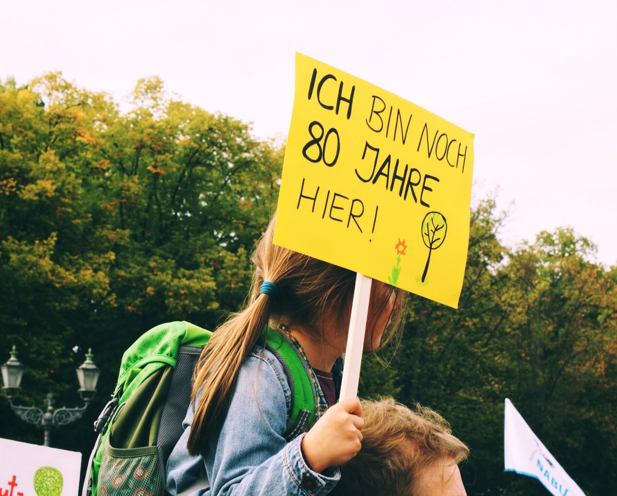 IEEP - Institute for European Environmental Policy (@ieep_eu) on Twitter photo Today <a href="/EU_Commission/">European Commission</a> Pres. <a href="/vonderleyen/">Ursula von der Leyen</a> is addressing <a href="/Europarl_EN/">European Parliament</a> for her final annual #SOTEU speech against a backdrop of deep uncertainty with regards to the future of the #EUGreenDeal
<a href="/antoine_oger_/">Antoine</a> đ§”đ
Full blog đ ieep.eu/news/the-green⊠Today <a href="/EU_Commission/">European Commission</a> Pres. <a href="/vonderleyen/">Ursula von der Leyen</a> is addressing <a href="/Europarl_EN/">European Parliament</a> for her final annual #SOTEU speech against a backdrop of deep uncertainty with regards to the future of the #EUGreenDeal
<a href="/antoine_oger_/">Antoine</a> đ§”đ
Full blog đ ieep.eu/news/the-greenâŠ