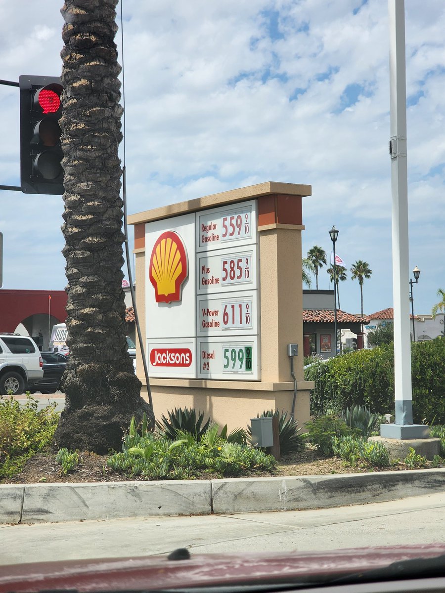 Alan.Collects tweet media