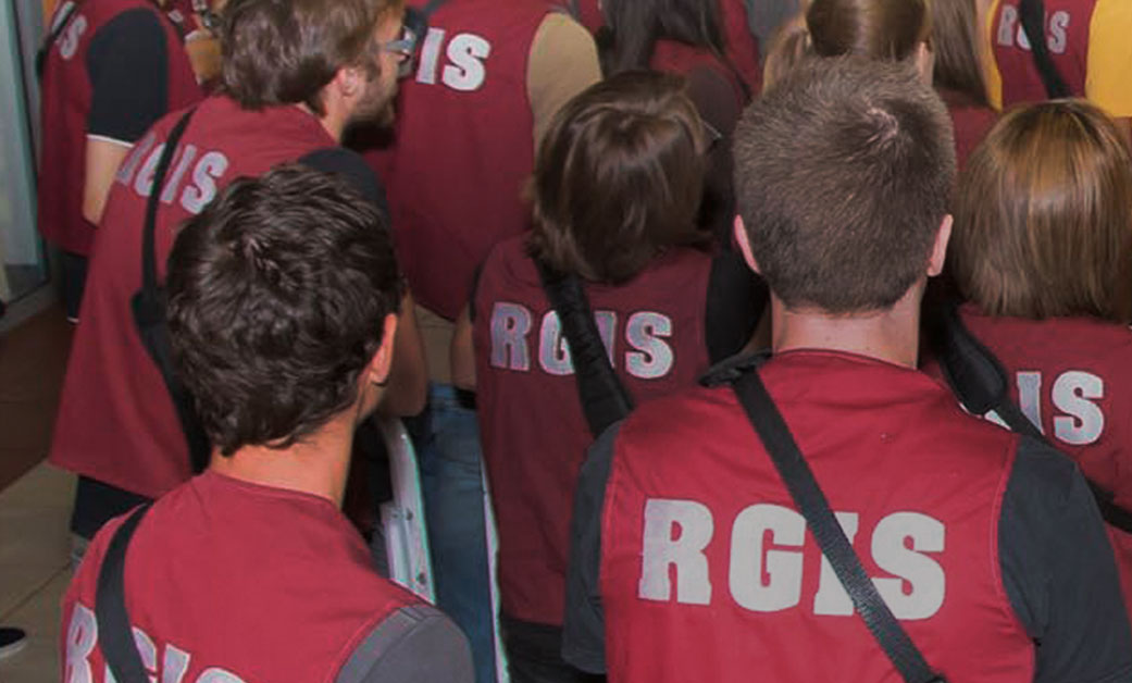 ➕️ de 2️⃣0️⃣ candidats intéressés pour ce recrutement d'inventoristes avec <a href="/RGIS_France/">RGIS - France</a> .Une action conjointe avec l'agence de St Pierre des Corps et Tours2lions. Une belle synergie d'équipe🤝 Entreprises avec @myrtilleBerthelot et @juliePaulmier. @poleemploi_RCVL <a href="/ErickKraemer/">Erick KRAEMER</a>