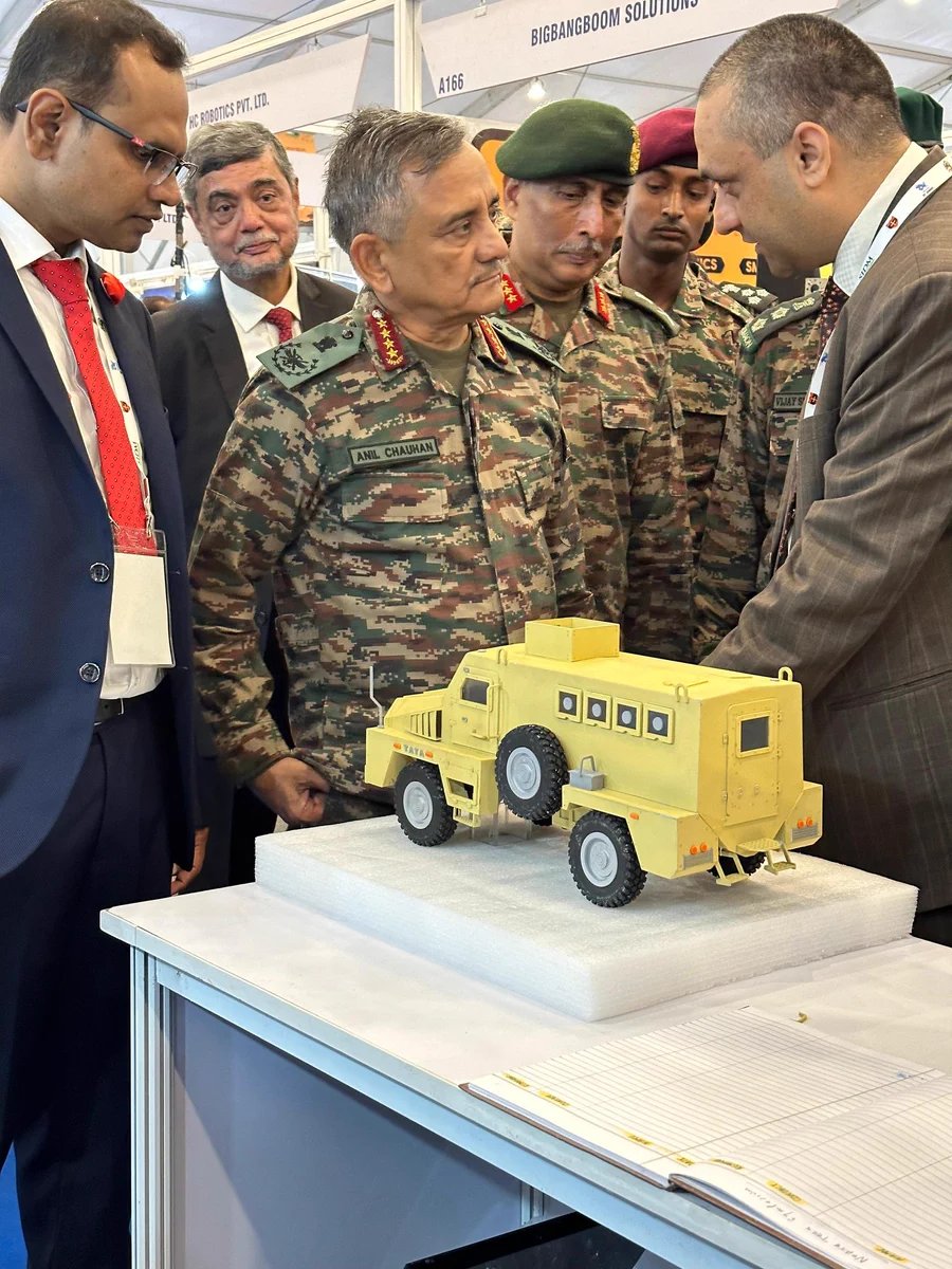 Gen Anil Chauhan, #CDS witnessed the North Tech Symposium at #IITJammu. He appreciated the active participation of #defenceindustries & various #StartUps.
#IndianArmy 
#NorthTechSymposium 
#MilitaryTechnology 
#Innovation 
#IITJammu 
#G20BharatSummit