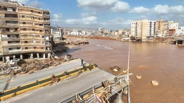 Wajddaeng's tweet photo. Everyone it's not just "Darnah", there's a serious crisis going on in "Soussa", "Al Bayda", "Takns", and "Al Bayada"
#PrayForLibya #HelpLibya #Darnah #Soussa #Benghazi #Takns #AlBayda #AlBayada #East https://t.co/y1XLqz9h52