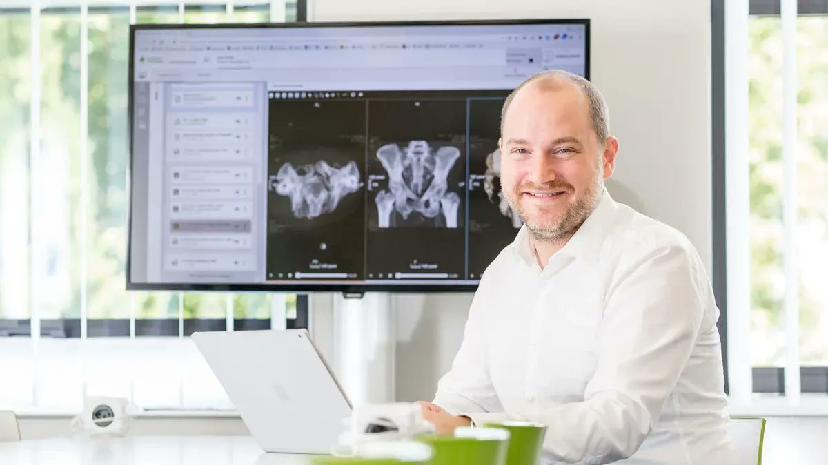 Wir wechseln ab 2025 auf eine neue Plattform für das #EPD 📂 Warum ❓Weil wir überzeugt sind, dass Du Deine Medikation 💊 und Deine Impfungen 💉immer in deiner EPD-App 📱sicher 🔐 dabeihaben solltest. Alles Weitere in den nächsten Wochen und Monaten hier🚀