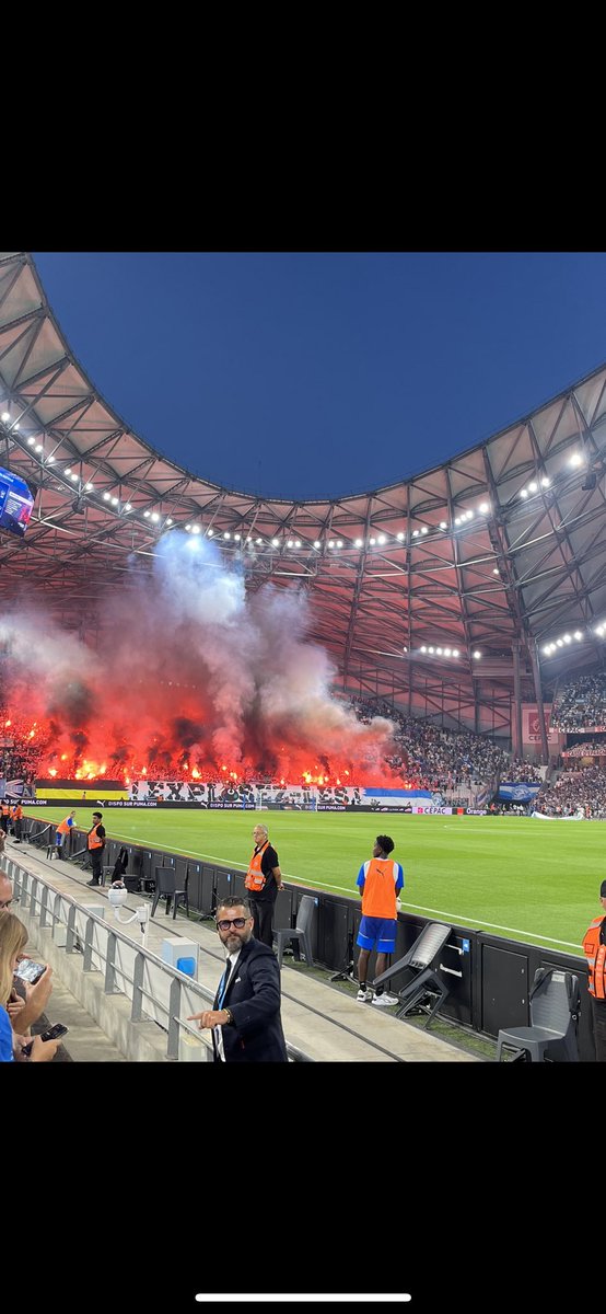 HechingerRomain's tweet photo. Salut la #TeamOM 
je vend deux places abonnement côte à côtes OM TOULOUSE 
🏟️Ganay Q Rang 3 proche pelouse https://t.co/CgT1rcUuMa