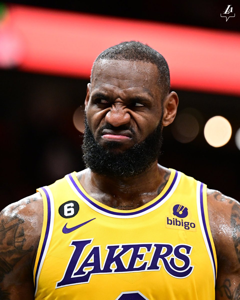 LeBron James is the best athlete of all time. 🤝