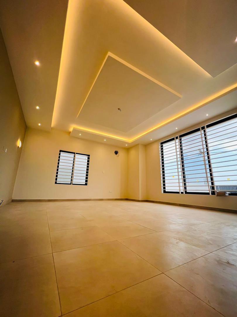 sheltermart's tweet photo. Four 4-Bedroom House for Sale at Lakeside
Location: Lakeside, Accra-Ghana
Price: $270,000 (Negotiable)
(Ghana Cedis Equivalent)
Property Details:
- All Rooms Ensuite
- Spacious Compound
- Outdoor Swimming Pool
- Indoor Jacuzzi
- Visitors Washroom
#ownahometoday https://t.co/fVKeaIrIZv
