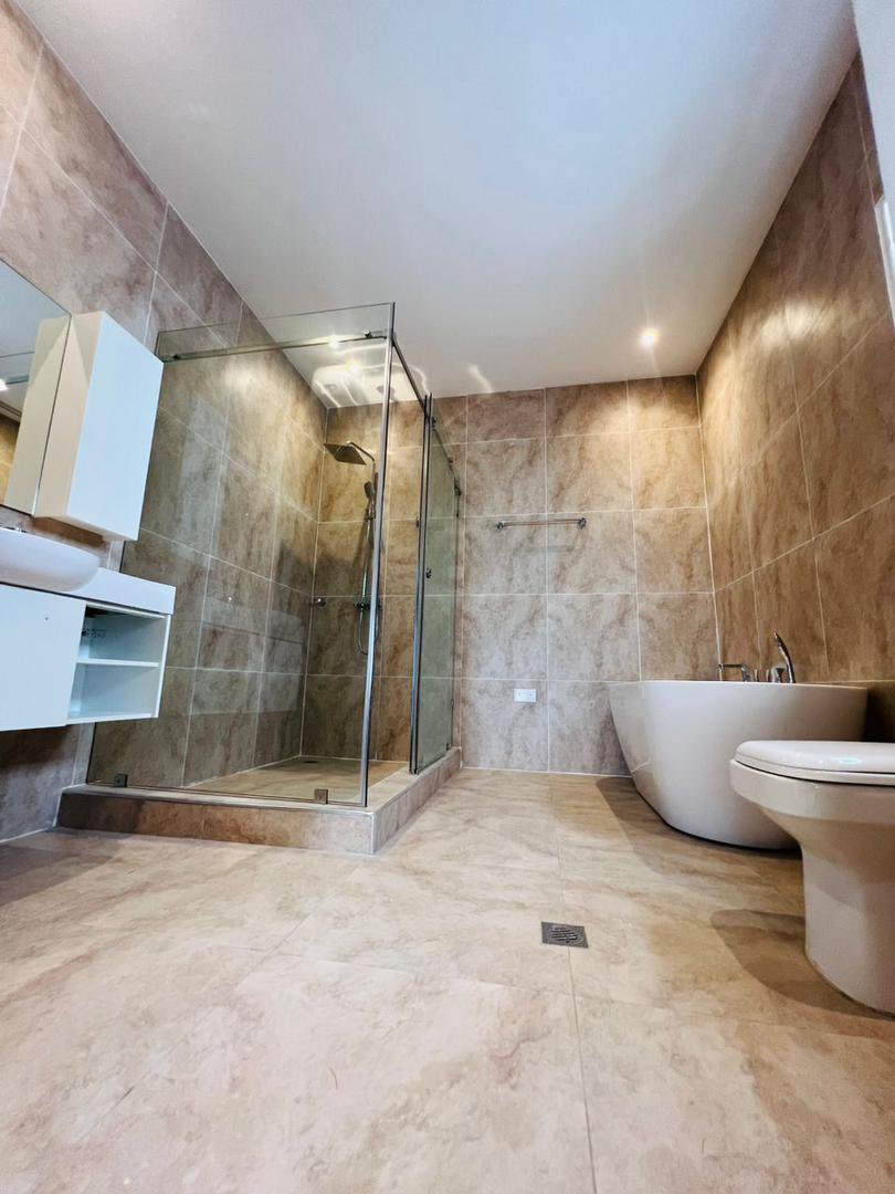 sheltermart's tweet photo. Four 4-Bedroom House for Sale at Lakeside
Location: Lakeside, Accra-Ghana
Price: $270,000 (Negotiable)
(Ghana Cedis Equivalent)
Property Details:
- All Rooms Ensuite
- Spacious Compound
- Outdoor Swimming Pool
- Indoor Jacuzzi
- Visitors Washroom
#ownahometoday https://t.co/fVKeaIrIZv