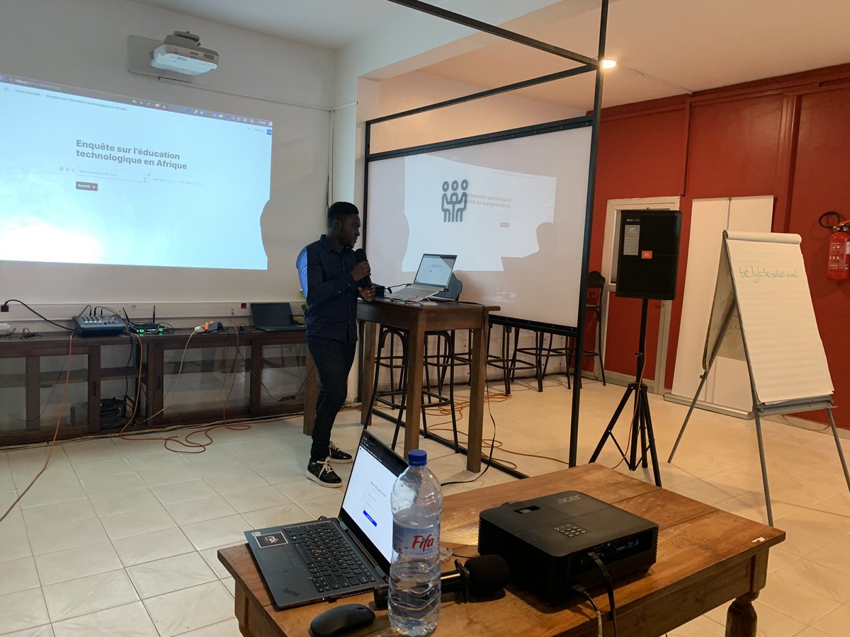 AnagoNoe's tweet photo. Merci à Amen David 
Création en live d’une app basée sur la data et l’IA

#mrnerd #tally #make #bubble #zapier #Automation https://t.co/Edlp0IlfK9