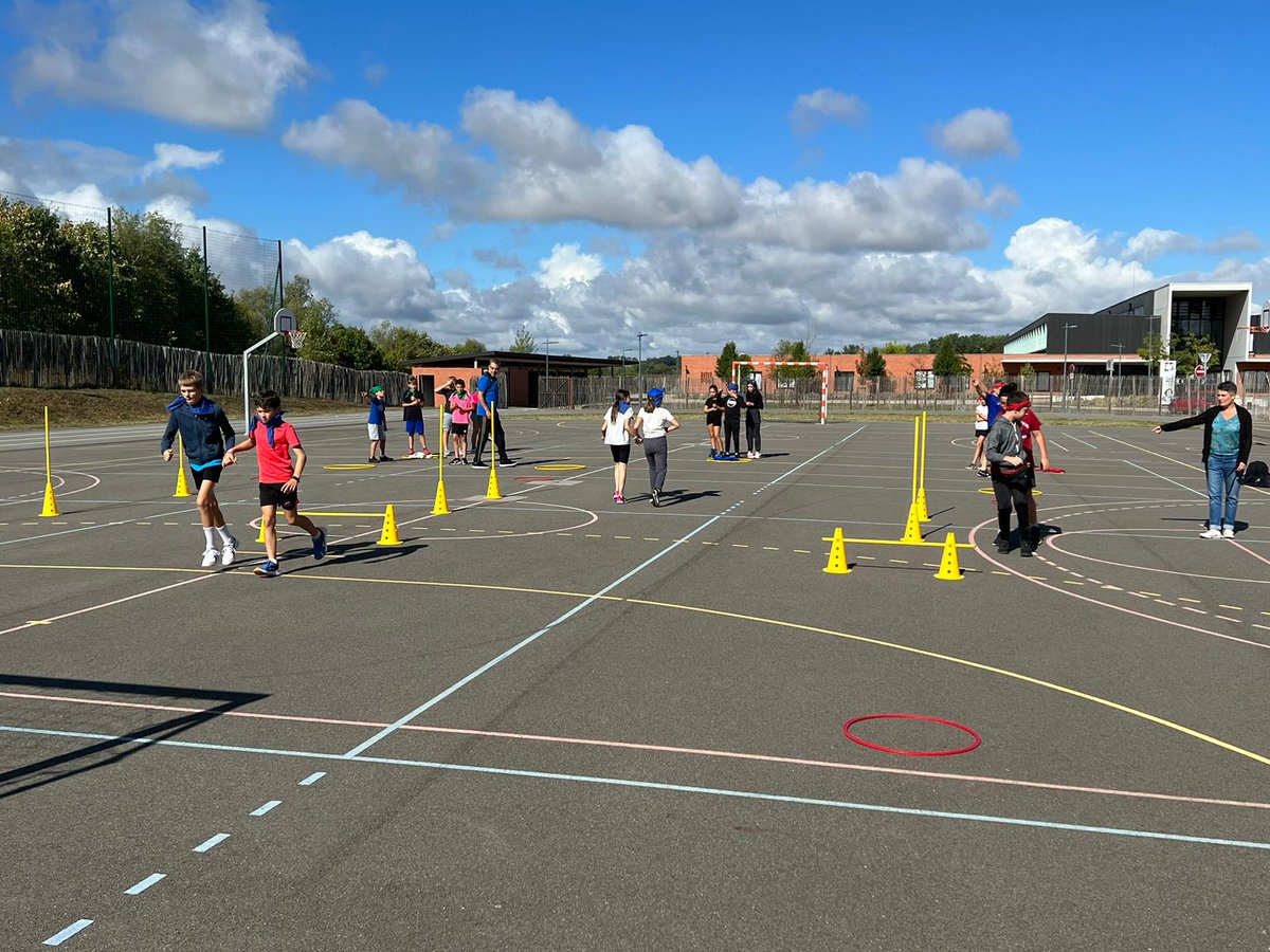 1/2 journée sportive pour tous les 6e du collège avec des ateliers autour de la découverte d’activités, du développement durable, de l’olympisme et du handicap, en partenariat avec le CD32 #jeuxolympiques #Handicap @LeGers32