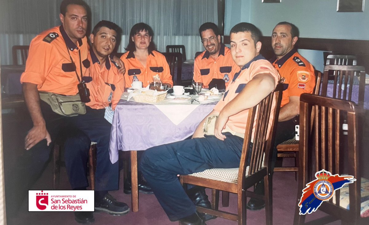 ProteSanse's tweet photo. 📸 Unas fotos vintage para contarte que llevamos 30 años haciendo un Sanse mejor. ¡Somos más jóvenes de lo que seremos jamas! 🙂 #protesanse https://t.co/Fbx8JijJAr