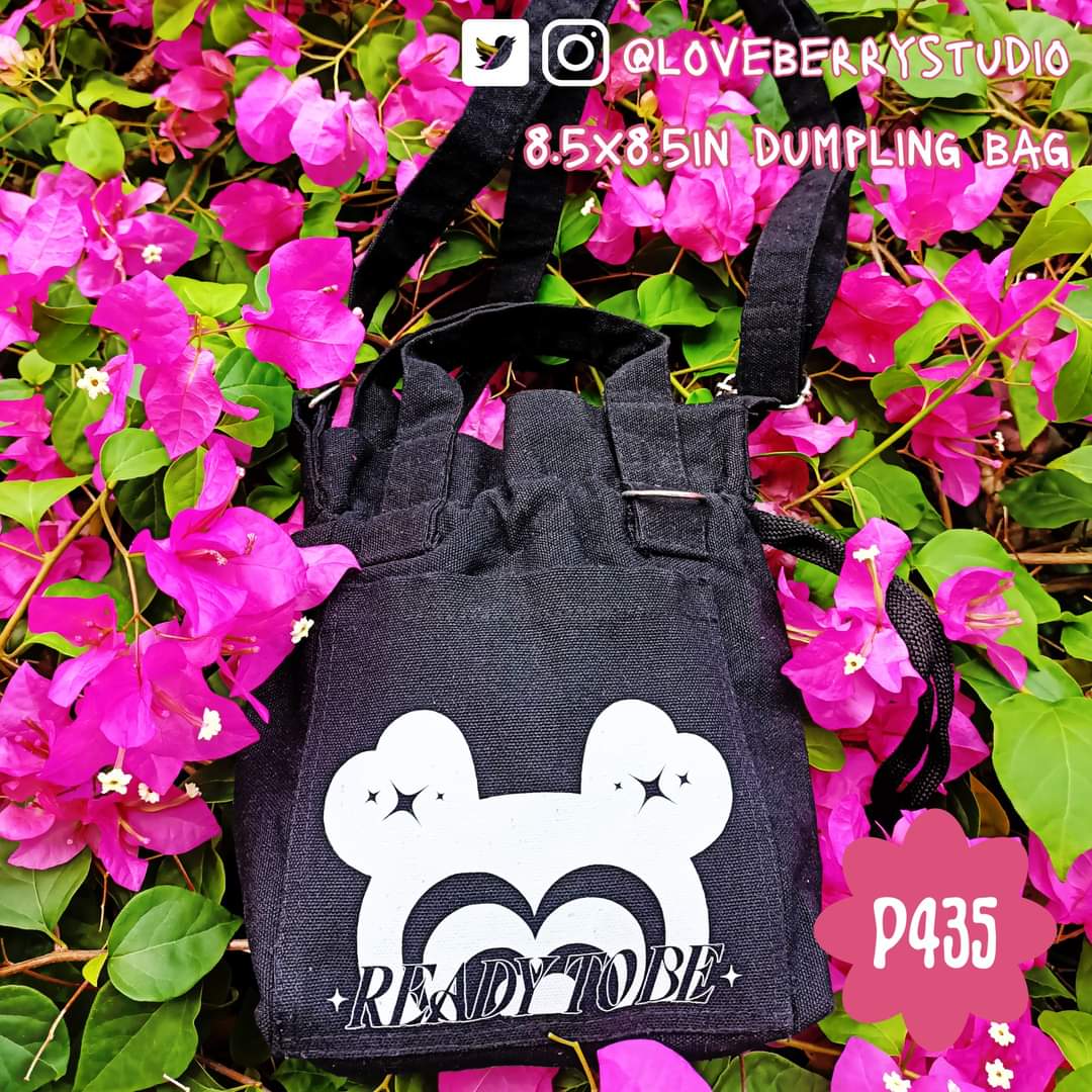 loveberrystudio's tweet photo. [🍓 CLAIMING TWEET FOR ONHAND]

just pm/reply mine with the code (on alt)
dop: 2 days, prio payo
shipping: this weekend/monday
mod: jnt/sco
loc: laguna

# wts lfb twice kpop tote sling bag twice laburi bns nayeon jeongyeon momo sana jihyo mina dahyun chaeyoung tzuyu lovely rtb https://t.co/HfNoink6SI