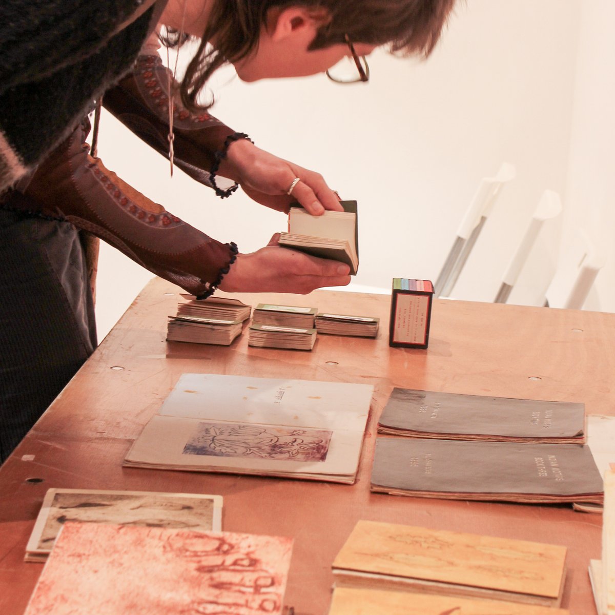 ffotogallery's tweet image. Save the Date: Book &amp;amp; Zine Fair! 📚
Cofiwch y Dyddiad: Ffair Lyfrau a Sinau! 📚 

Saturday 21st October
Dydd Sadwrn 21 Hydref

More details coming soon!
Rhagor o fanylion cyn hir!
 👀