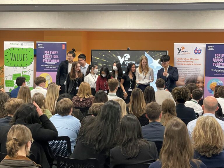 #Libraries are the perfect setting to engage youth audiences, with entrepreneurial activities attractive to even the hardest to reach teenagers. Oxford Westgate Library joined <a href="/BIPC/">Business & IP Centre</a> &amp; has engaged &amp; supported 1000s of YP with enterprising activities. dcmslibraries.blog.gov.uk/2023/09/11/lib…