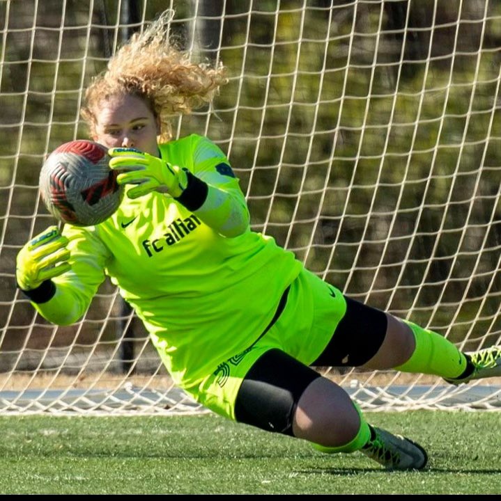 PatriotsWSocc's tweet photo. 🚨🚨 COMMITTED 🚨🚨 Grace Phillips (Oak Ridge, TN), an incoming freshman, joins Patriots WSOC as a GK from Oak Ridge High School. https://t.co/tRNMJliOev