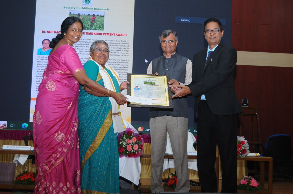 MilletsNews's tweet photo. Prof. Chand presented Dr. NGP Rao memorial Life time achievement award 2023 to Dr. A. Nirmalakumari, @TNAU_coimbatore for her outstanding contributions to the improvement of #smallMillets. The  award instituted by Society for Millets Research &amp; #ICAR -#IIMR. https://t.co/si852oUOVX