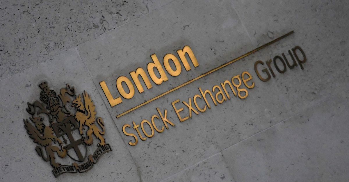 FTSE 100 snaps four-day rally after weak GDP data fuels recession fears reut.rs/3PAYlAV