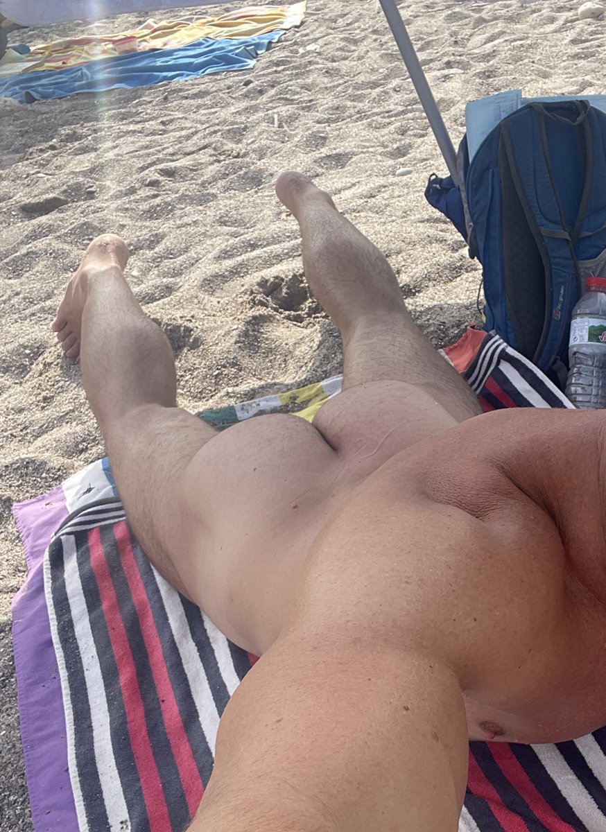 Playa del Muerto in Sitges 🏖️
Love this beach 🍑😎