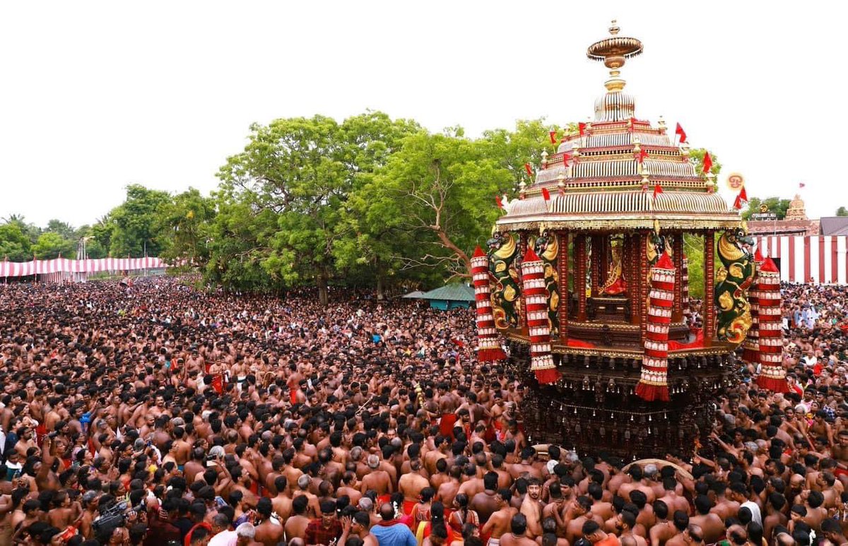 KALIARULAR_EROS's tweet photo. TODAY AT THER At #NALLUR CAR Festival #NALLURKANDASWAMYTEMPLE #JAFFNA #NALLURAN #BLESSED #FULLPOWER ๐๐๐๐๐๐๐ฅ๐ฅ๐ฅ๐ฅ๐ฅ๐ฅ๐๐
#DaughterOfEROS ๐๐ฝ ๐ ๐๐๐ #Home #HomeSweetHome 13.9.2023 #JaffnaKingdom #KaliArulpragasam #Tamil #SoulTribe #HighVibration https://t.co/AOn6VaDjV7