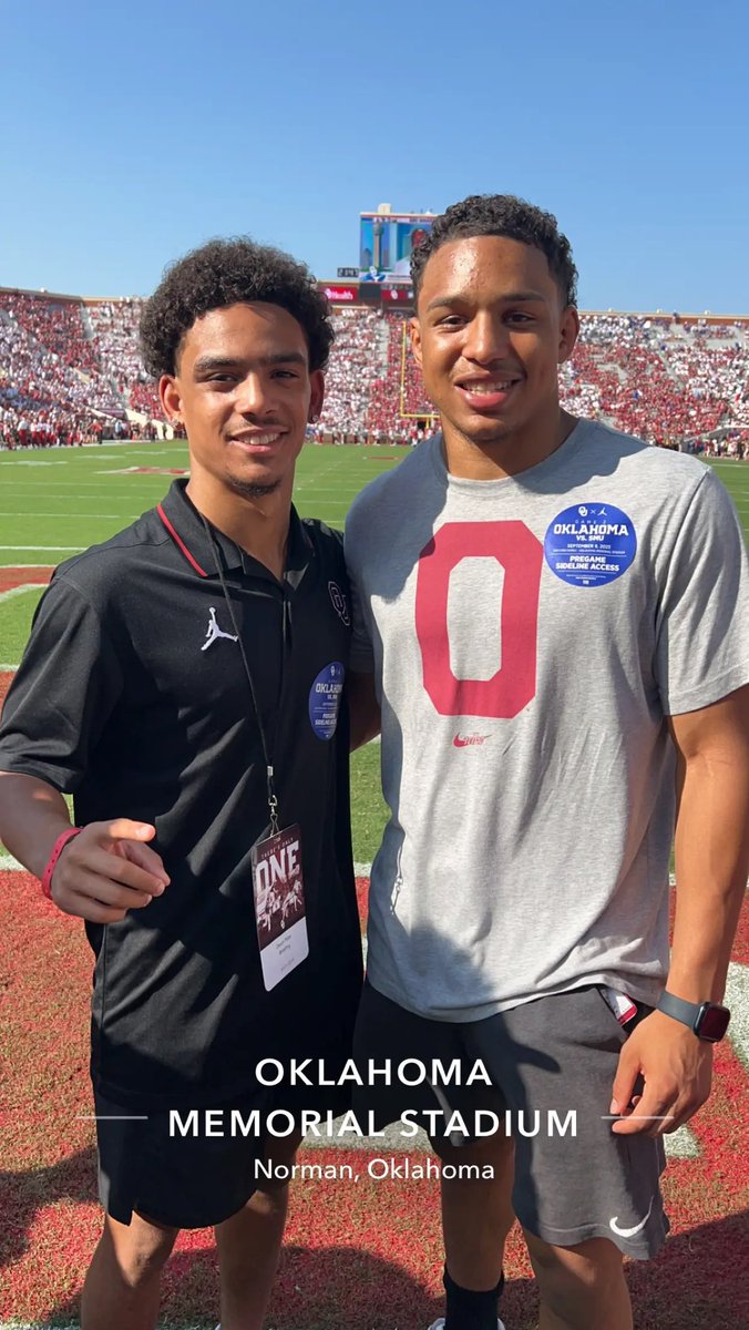 Dmill4x's tweet photo. Had a great visit to the University of Oklahoma🔴⚪️ #uncommitted https://t.co/P3HdtTCWBv