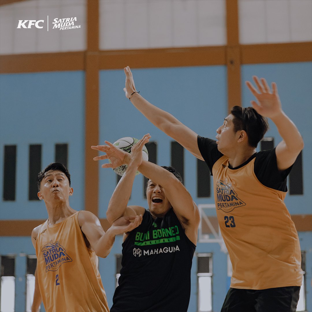 SatriaMudaIDN's tweet photo. Akhir pekan ini SM Pertamina akan mulai jalan lagi dan ikut berkompetisi di IBL Tokopedia 3X3

Tangerang
Jakarta
Bandung
Jogja
Solo

Di Kota mana nih kalian akan merapat? Jumpa di lapangan ya! https://t.co/25x3uDMykg