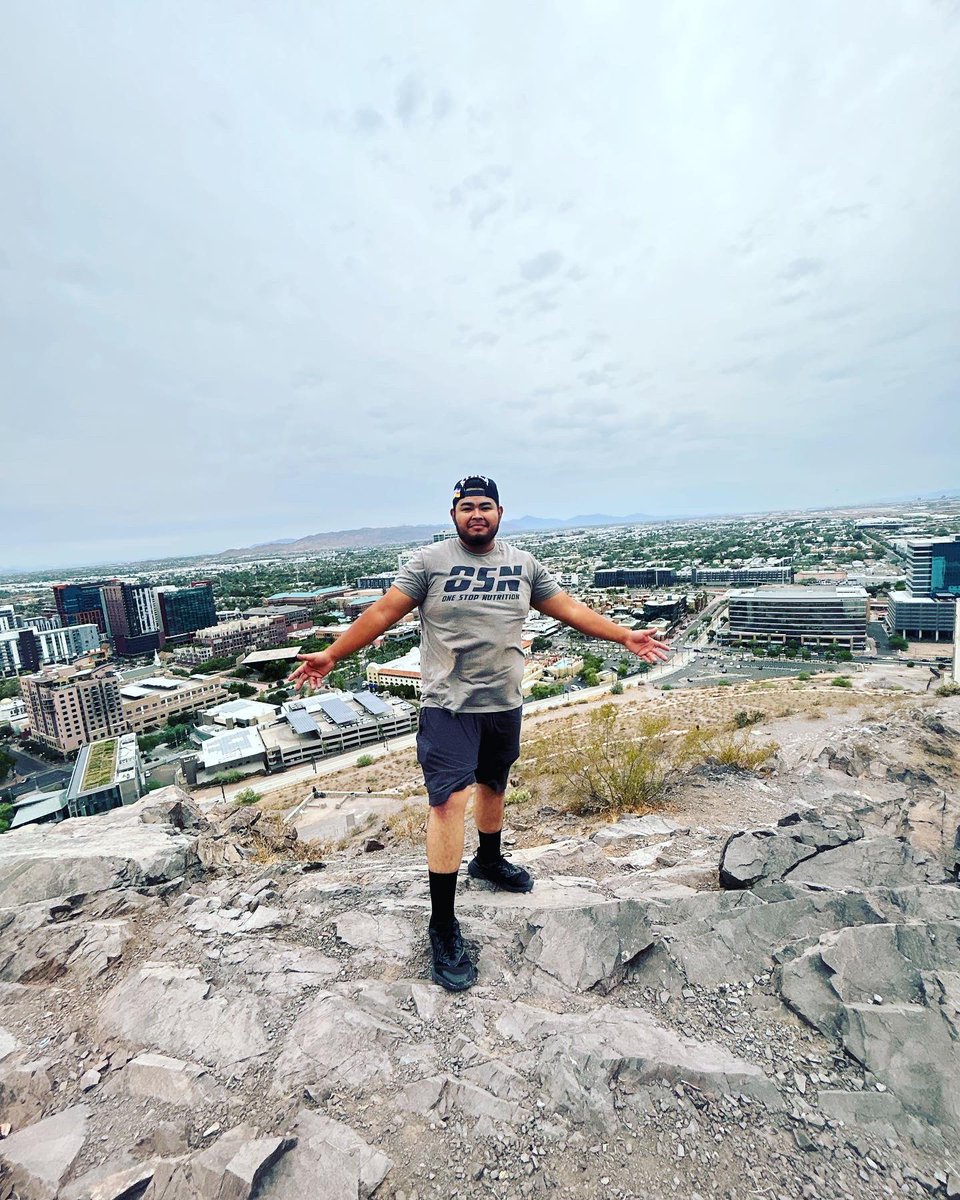 KobeImai's tweet photo. Down 20 pounds 🙏🏽hop the nicotine only diet with me 🥲😂 https://t.co/tGQnwfDtby