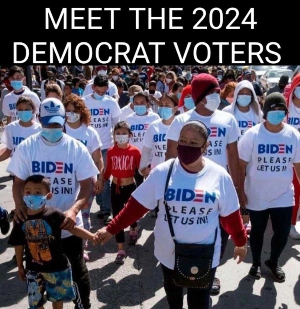 Gapeach_3102's tweet image. This is what's coming thru 🇺🇸border..supposedly needing assistance cus life is too hard where they are now
So they get decked out in😷&amp;amp; $20.00 designer T-shirts (costing family of 4 $80 plus tax for T-shirts) to cross illegally thru Biden's OPEN BORDER🙄#WakeUp
#InvasionByDesign