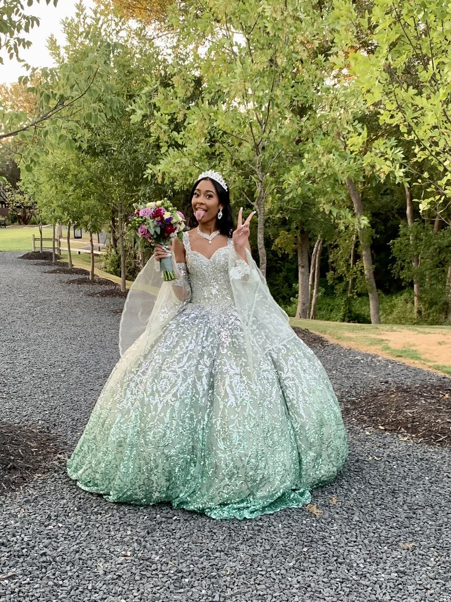 CoachDBaker81's tweet photo. Quinceañera!!!!! Wow, those 10 years flew by. I wish I could stop time, but daddy won’t be so selfish. Happy birthday Angelina Noelle Baker, I love you and I’m so proud of you. #GirlDad #Fifteen LUKE18:15-17 #MyGreatestBlessing 
🎂🎁🛍️🎈🎊🎉 https://t.co/55QiAOlaPa