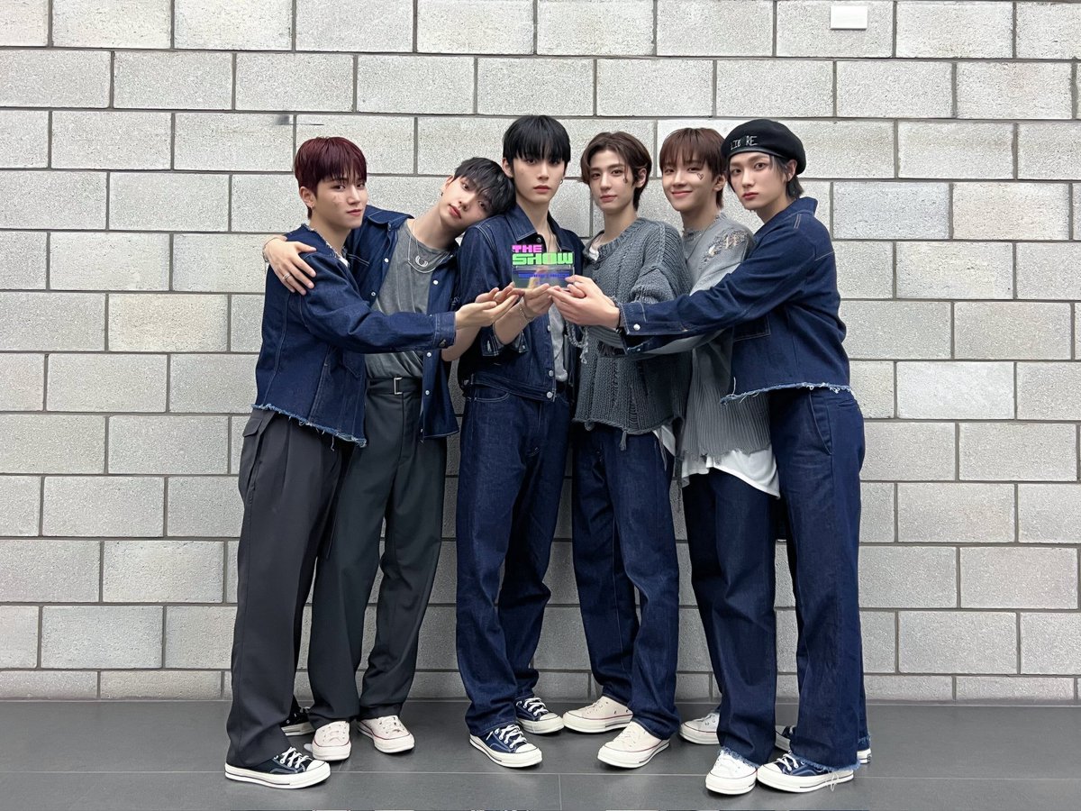 woonmyungzz's tweet photo. 💖🎉💖CELEBRATING 230912 and 230913💖🎉💖

BACK-TO-BACK WINS!! 
#BOYNEXTDOOR1STWIN🎂
#BOYNEXTDOOR2NDWIN💞
#BUTSOMETIMES1STWIN💝
#BUTSOMETIMES2NDWIN🎉
+ Billboard US &amp; Japan Debut!!!!
 #BOYNEXTDOOR #보이넥스트도어

@BOYNEXTDOOR_KOZ✨
@BOYNEXTDOOR_twt✨ https://t.co/ZuIwiVkLn6