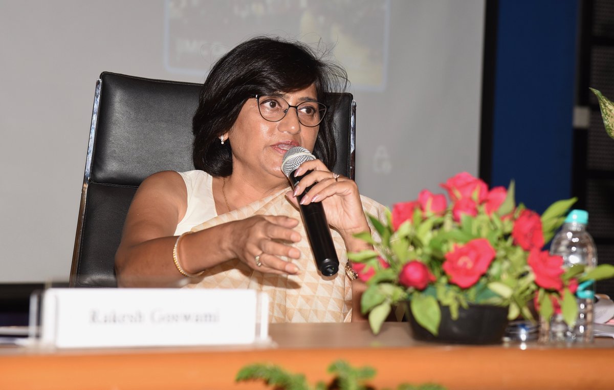 IIMC_India's tweet photo. #IIMCOrientation23
During the #Orientation23, Ms. @nchatterjee, Communication Officer, @PwC offered valuable advice to students to strive for a deeper understanding of the ecosystem they are in, as this broadens horizons & contributes to future success. https://t.co/hwU5x6adGy