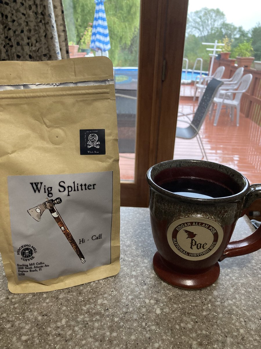 DrMasque's tweet photo. Having some @smcroasters Wig Splitter on a rainy morning. Second day and it is becoming one of my favorites. Very smooth and delicious. #Coffee #CoffeeTime #WigSplitter https://t.co/ru2ilu1xRp