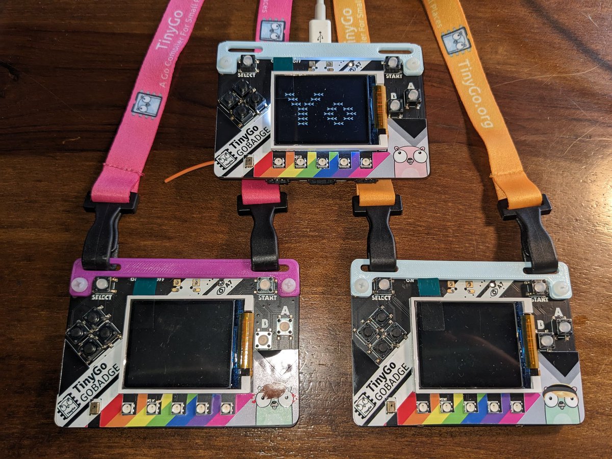 TinyGolang's tweet image. GoBadge says &quot;Yo. Get your human self to the Gophercon Hardware Hack Session that will be in less than 2 weeks&quot;

gophercon.com/agenda/session…