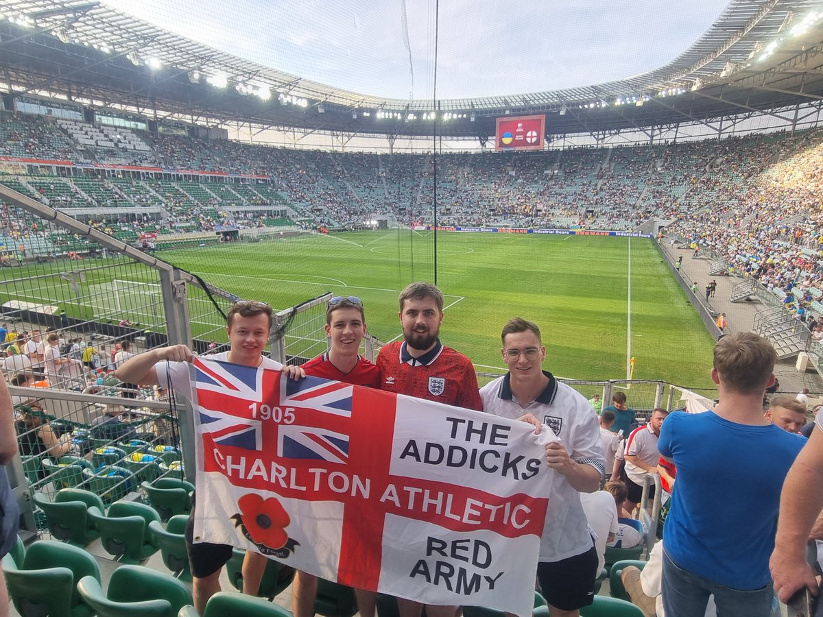 willcandy2's tweet photo. What a few days #followenglandaway #cafc https://t.co/Wu8kxi3src
