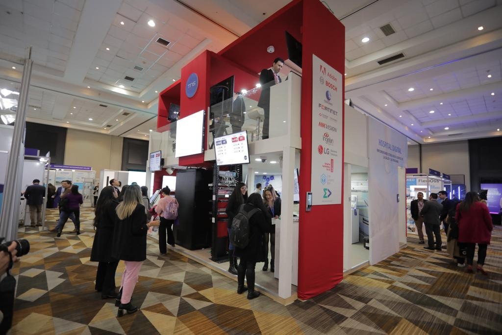 gleventstr's tweet image. Güney Amerika’nın sağlık sektöründeki lider fuarlarından Expo Hospital, ikinci gününe hazırlanıyor. Sağlık sektöründeki tüm profesyonelleri buluşturan fuar, 14 Eylül'de sona erecek.

Detaylı bilgi için 👉 exhibitions.turkey@gl-events.com

expohospital.cl/en

#glevents