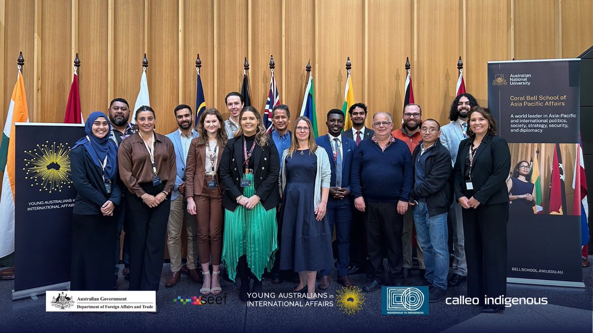 YoungAustIntAff's tweet photo. Ahead of the #Future23 National #Conference, members of our 2023 Future Leaders Series cohort spent the day networking with experts in Indigenous diplomacy and experiencing an on-country walk, deepening their understanding of First Nations perspectives. π‘ https://t.co/8iLzlf7Oke