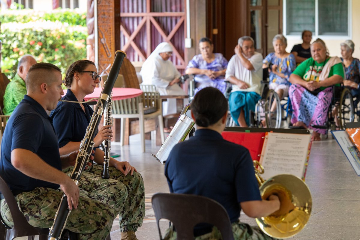 The @USPacificFleet band brought music and joy to the Mapuifagalele – Home of the Elderly during their afternoon tea.

#PacificPartnership2023 #PP23 @usnavyband