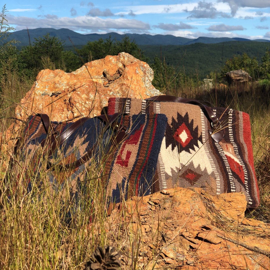 BeautyObjects's tweet photo. #southwesternblueswooltote #lakotawooltote  #wooltote #wooltotebags #tote
#wool #handwovenwoolbag #cowboysandindiansmagazine #yellowstonespirit #objectsofbeauty #southwesternbag #southwesterntote
#bluebag #earthtone #earthtonebag #yellowstonespiritsouthwesterncollection https://t.co/4FMvex1gwV