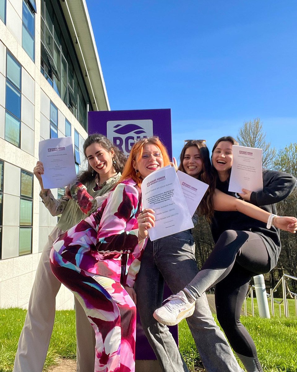 Scotland's tweet image. With six out of eight of Scotland's cities home to one or more universities, what is it about them that makes such a great home for students? 🎓📚

An incredible choice of courses, a vibrant student life, buzzing cities and nearby countryside - we've got it all!

#StudyInScotland