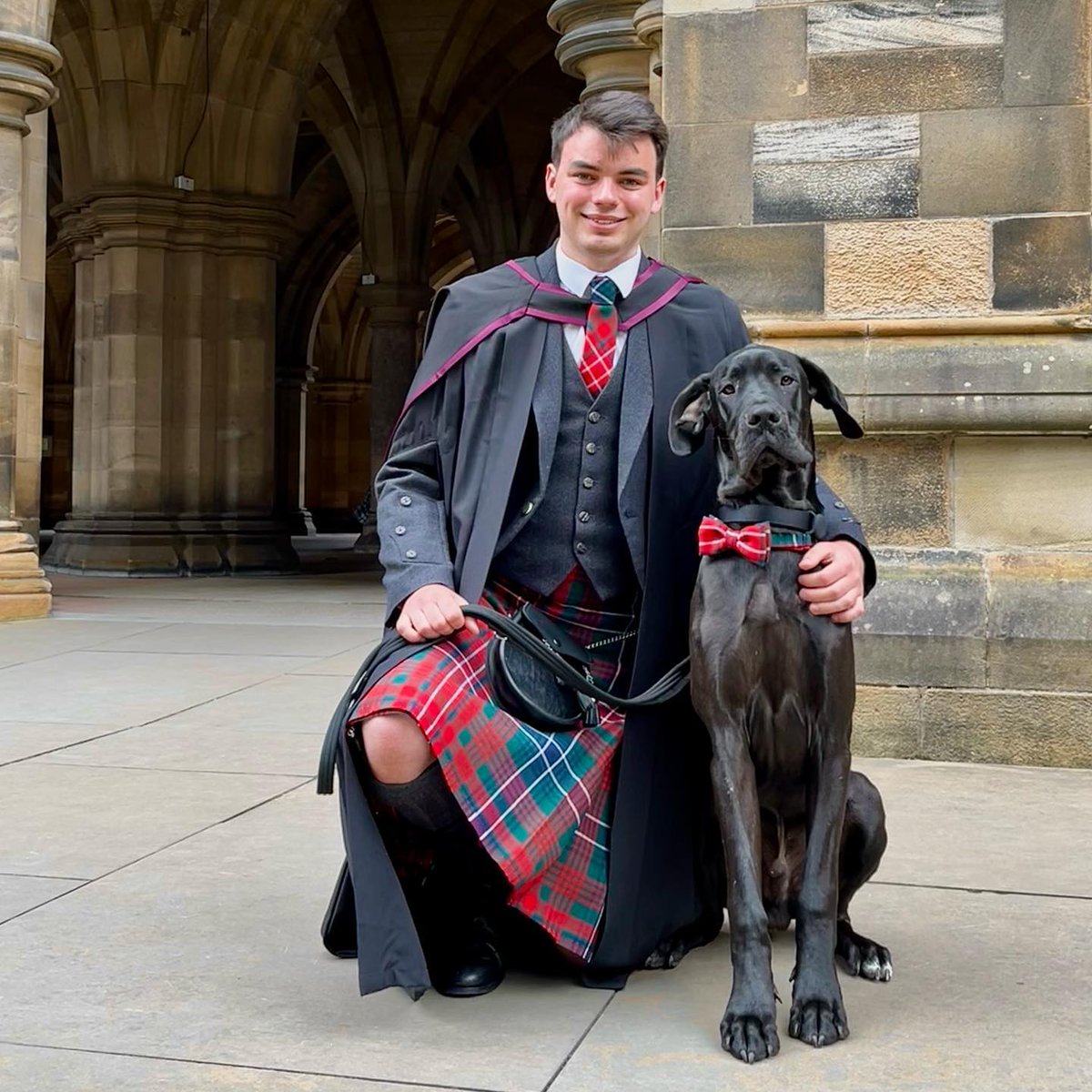 Scotland's tweet image. With six out of eight of Scotland's cities home to one or more universities, what is it about them that makes such a great home for students? 🎓📚

An incredible choice of courses, a vibrant student life, buzzing cities and nearby countryside - we've got it all!

#StudyInScotland