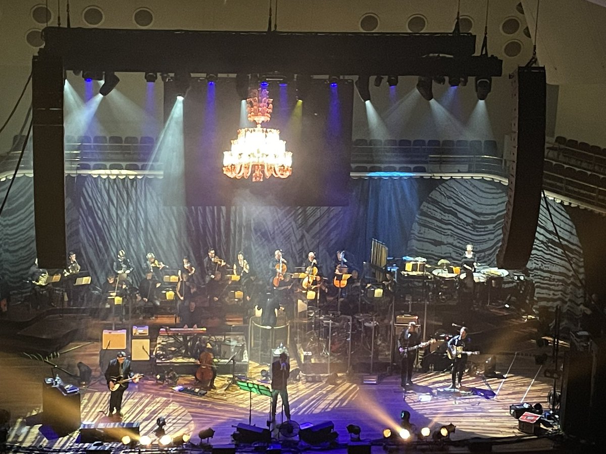 Anniefrax's tweet photo. @Bunnymen It was something else. Hearing the album like this brought me to tears. Thank you for a night to remember ❤️ https://t.co/FDveUVbbfo