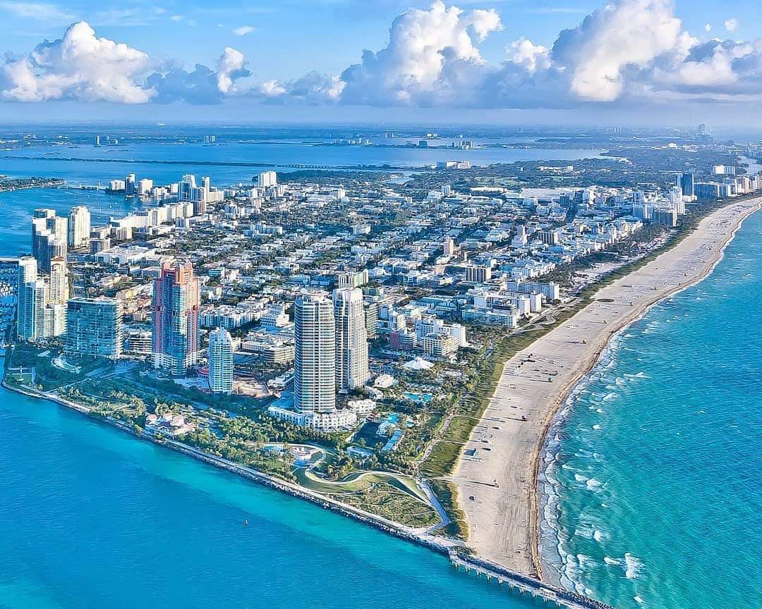 Yes, #MiamiBeach really does look like this every day. No, we can’t believe it either. #FindYourWave
🌞🌴🌊🏄‍♂️😎⛱️

📸 @remotepilotmike 

#Travel #vacation #destination #trip #USA #US #America