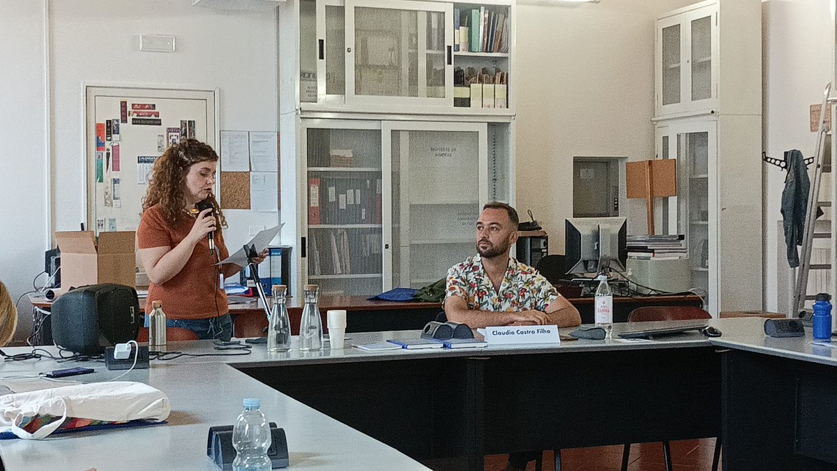 AsociacionBETA's tweet photo. Comenzamos el segundo día de congreso con la conferencia plenaria de Claudio Castro Filho, que nos hablara de la crisis de la palabra en el teatro español contemporáneo #BETA23 https://t.co/wqSYKusG7o