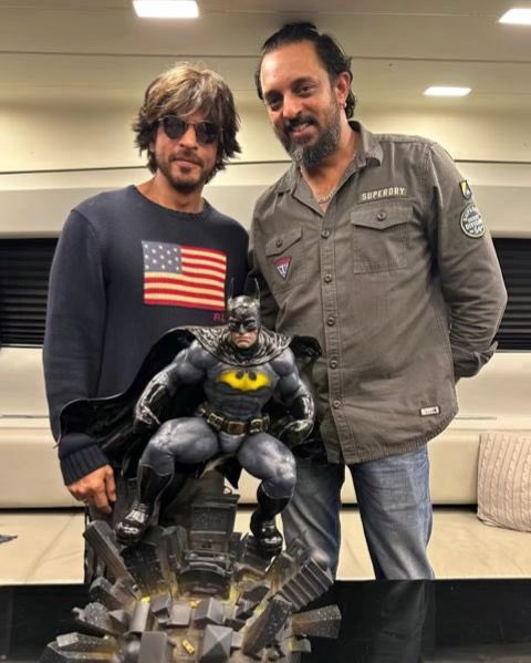 SRKCHENNAIFC's tweet photo. Repost #MarkTroy: "Congratulations to the legendary icon @iamsrk on the massive success of #JAWAN . It's been an experience working with you and @redchilliesent . Looking forward to many more colabs in the future!
#DaMakeupLab #shahrukhkhan #srk.."
Via: https://t.co/p1yqJjnjJV… https://t.co/XTxFbZzMBe