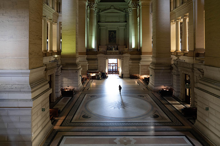 Lutter contre les féminicides. La Belgique a adopté une loi originale en primeur afin de lutter contre les féminicides. Elle a plusieurs objectifs : incriminer, collecter efficacement des données, analyser le phénomène, utiliser un outil d’évaluat...  secunews.be/fr/themes-fr/s…