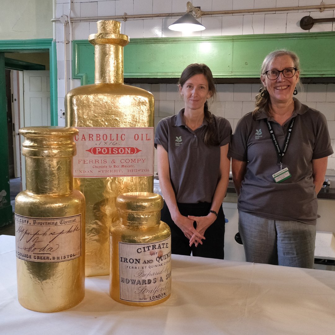 Just a spoonful of sugar helps the medicine go down 🥄

Visit #TyntesfieldHouse by the 8 October to see 3 of the bottles from the #GibbsFamily medicine cabinet reimagined, combining history, sculpture and chocolate! 🍫

📸 Bob Fowler
#EdibleHistories @Bristol650 <a href="/lukejerram/">Luke Jerram</a>