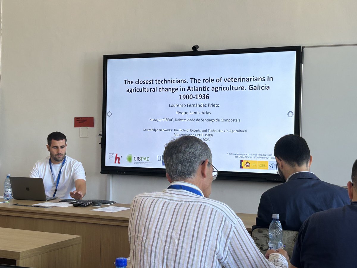 lourenzofp's tweet image. Veterinarians and farmers fussion of knowledge and innovation at EURHO at ⁦@UnivBabesBolyai⁩ar at Cluj con Roque Sanfiz ⁦@HISTAGRA⁩ ⁦@CISPAC_gal⁩ ⁦@UniversidadeUSC⁩ ⁦@HistoriaAgraria⁩ #SEHA @EURHO