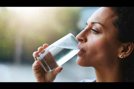 CNNnews18's tweet photo. Hydration is a game-changer for your health! Discover the remarkable ways staying hydrated fuels your mind, heart, and overall well-being. #StayHydrated #HydrationforHealth #Electral
https://t.co/xztI13j5py https://t.co/wKGOv106cm