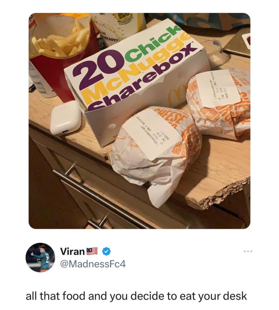 nocontextmemes's tweet image. 