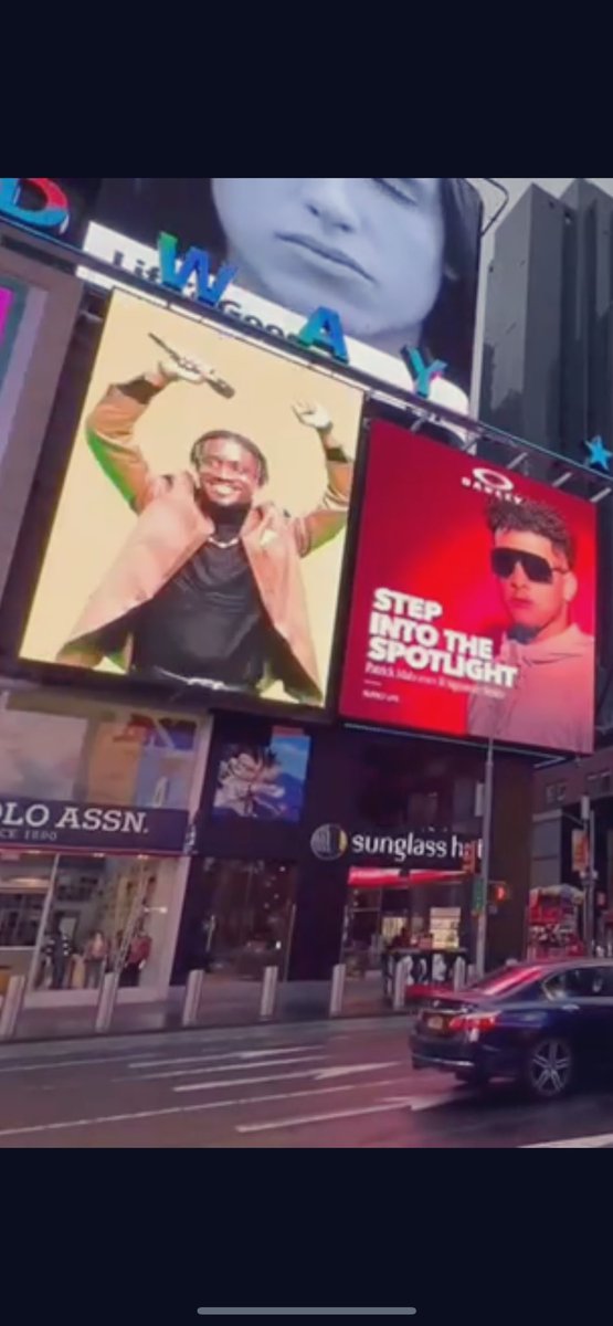 omo_omoo_'s tweet photo. Nah I won’t let this slide because you can’t just wake up on a Wednesday morning and instead of you to pray for wisdom you decided to come tweet here so we can give you that wisdom.

Fecko himself is an Hiphop artist, someone who I witnessed his rap game take him to Timesquare billboard in Newyork?

Someone who stream and gets featured on rap albums and song in this same Nigeria ?

Maybe you should google his name before talking trash about him.

I purposely reply this because I know he doesn’t reply tweets like this wey dey make una disrespect am.