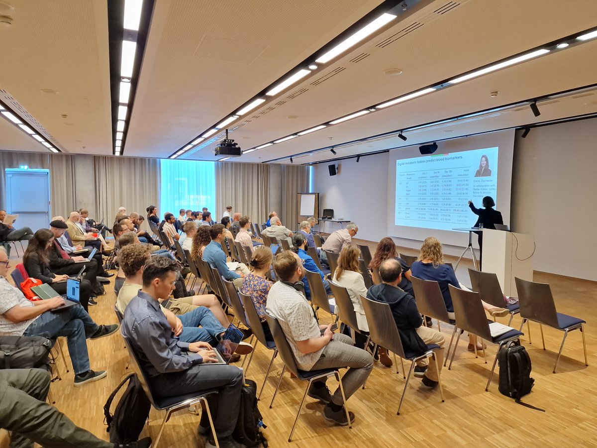 bio_comp's tweet photo. Day 2 underway, well done to the well-brewed heads that arrived on time! #CBMC23 #conferencehangover https://t.co/uujer3Rrwf
