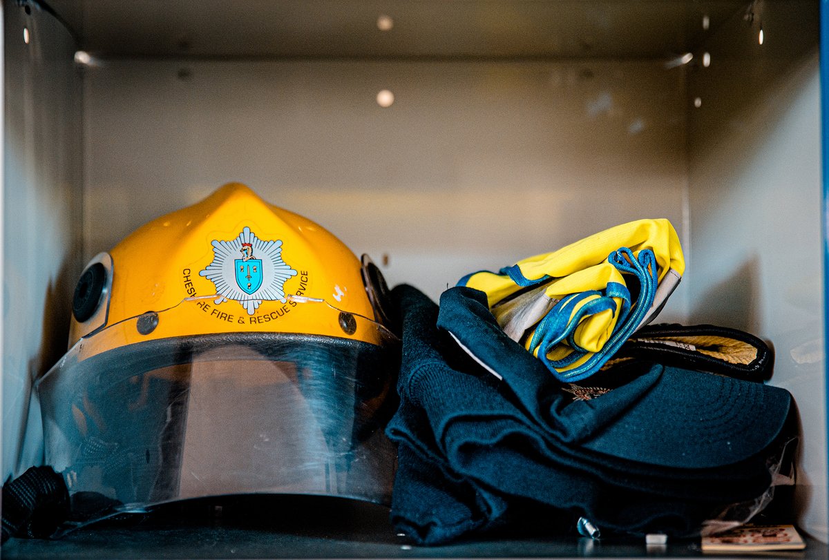 AlsagerFS's tweet image. Do you know anyone aged between 12-17 that lives in Alsager and is looking for a new challenge? If so, then @CheshFireCadets could be for them.

Drill Night is Tuesday from 6:30pm-9pm.

For more visit 👉 orlo.uk/kG9ru or email howard.coppenhall@cheshirefire.gov.uk